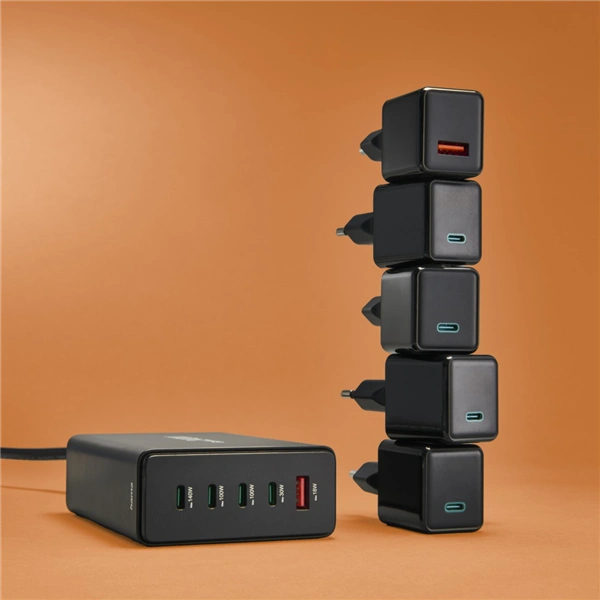 Hama USB nabíjecí stanice GaN, 4x USB-C PD, 1x USB-A QC, 240 W