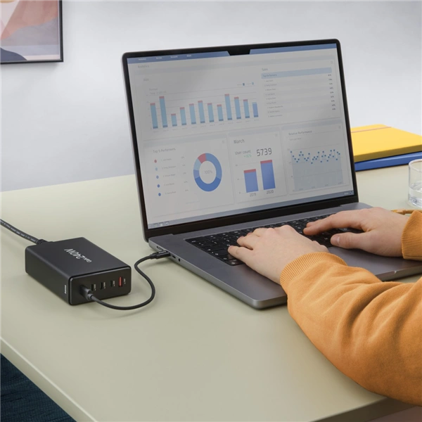 Hama USB nabíjecí stanice GaN, 4x USB-C PD, 1x USB-A QC, 240 W