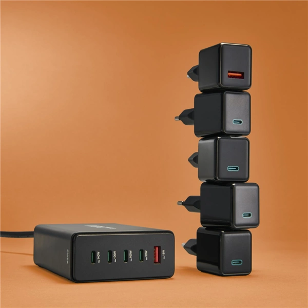 Hama USB nabíjecí stanice GaN, 4x USB-C PD, 1x USB-A QC, 240 W