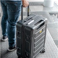 CAT kufr STEALTH, 65 l, polykarbont, ern