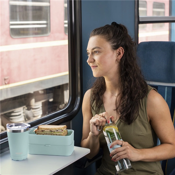 Xavax To Go, skleněná lahev na horké/studené/sycené nápoje, 500 ml, se stupnicí a s poutkem