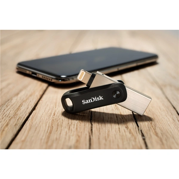 SanDisk iXpand Flash Drive Go 128GB