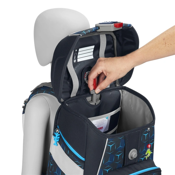 Školní aktovka Step by Step SPACE SHINE, Shark Dexter - 5 dílný set, AGR certifikát