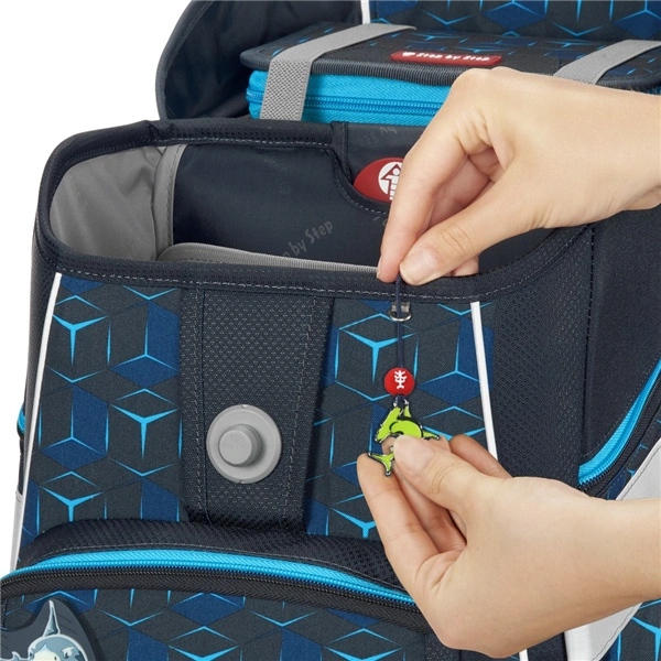 Školní aktovka Step by Step SPACE SHINE, Shark Dexter - 5 dílný set, AGR certifikát